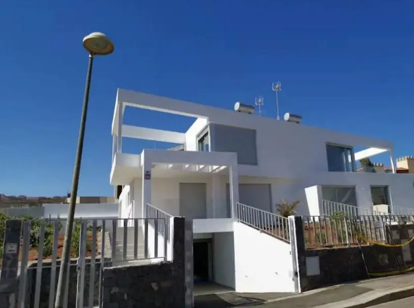 Ferienhaus Idaira Suites Adosado Con Piscina A Estrenar-Wifi Palm-mar
